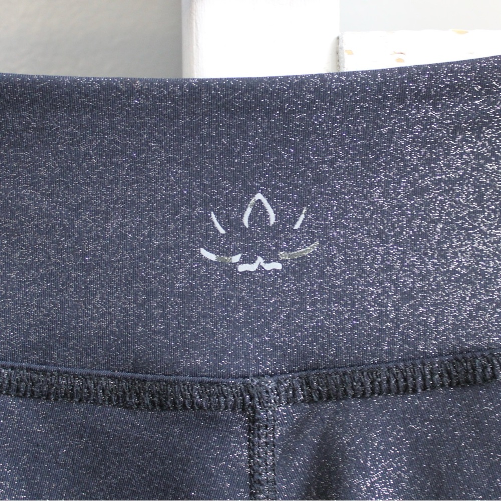 Beyond Yoga Shimmer Essential Black Foil Leggings Size Medium - Picture 8 of 11